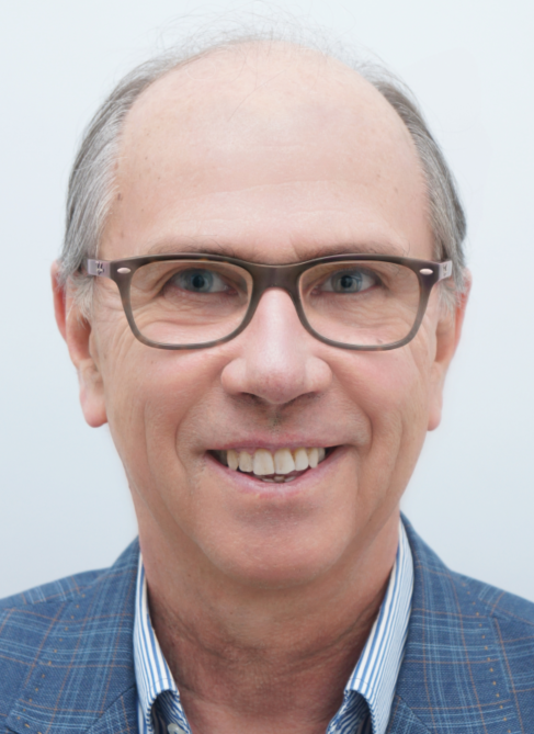 Photo-9oldglassesman.png