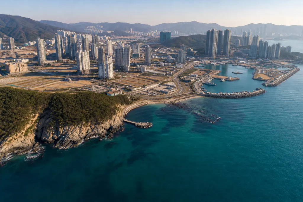 enforcing arbitral award foreign judgment korea